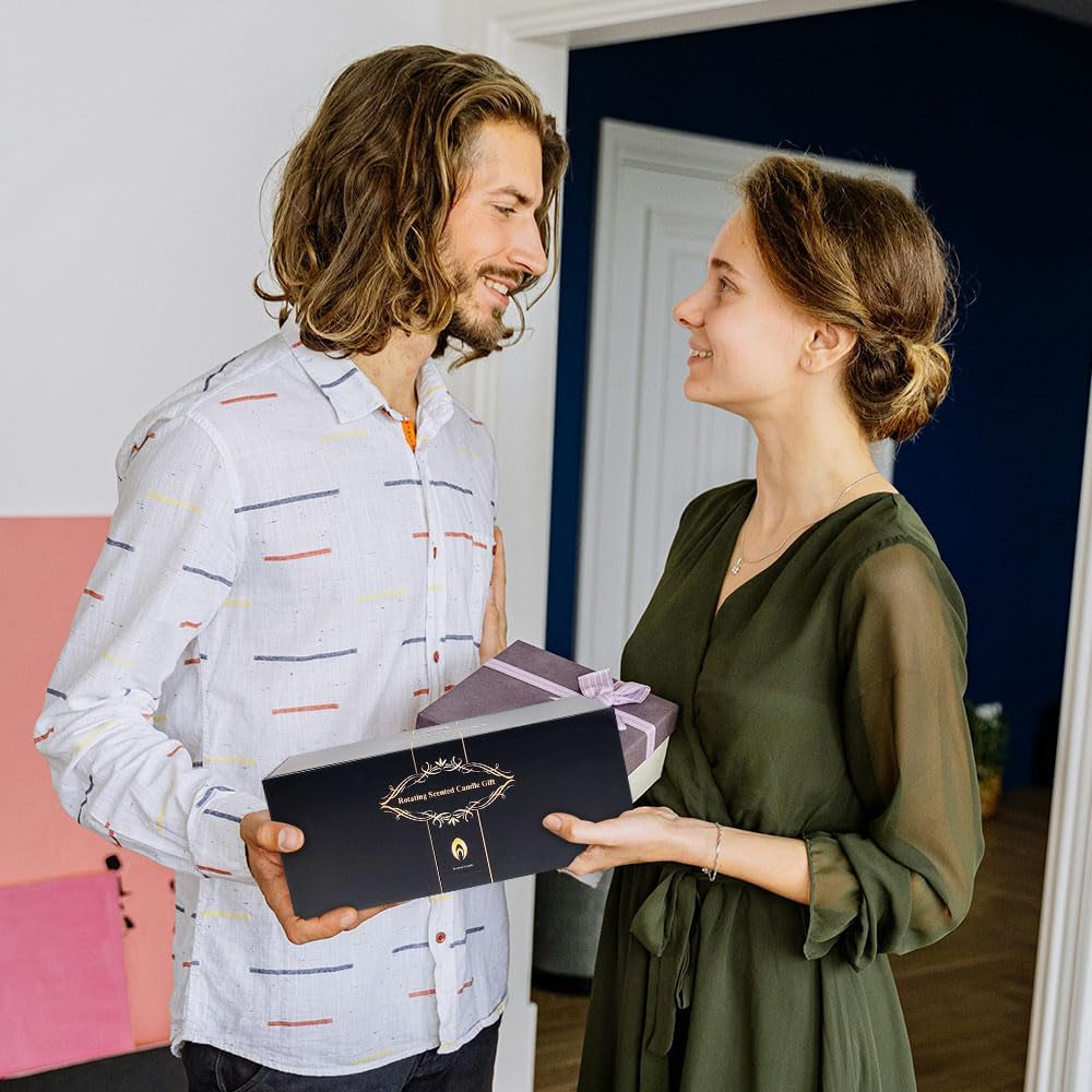 Birthday Gifts for Women,Rotatable Hummingbird Candle Gift,6 Oz Unique Candle Gifts for Colleagues,Mom and Wife,Birthday,Anniversary,Christmas and Thanksgiving.