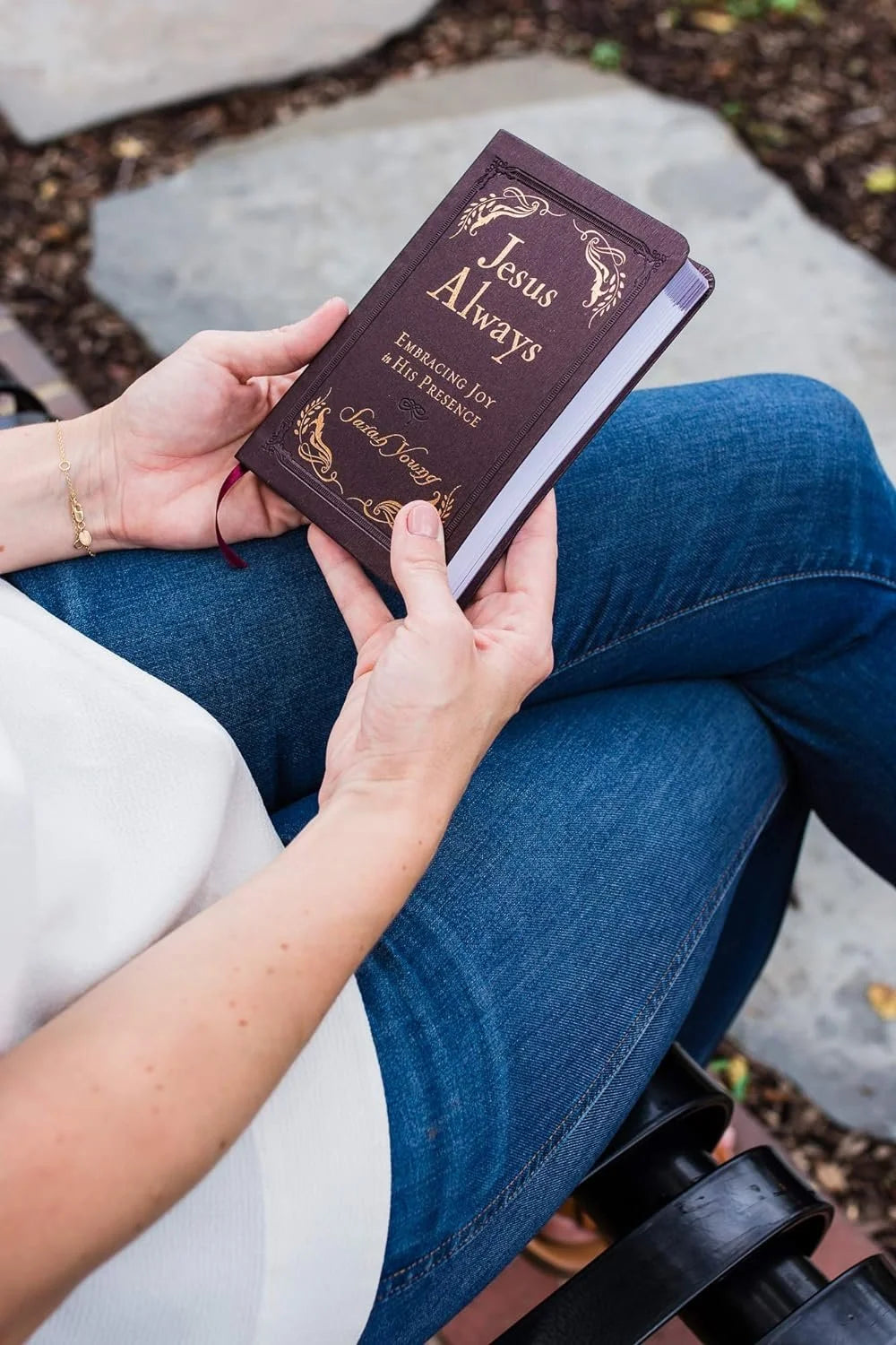 Jesus Always Jesus Always, Leathersoft, with Scripture References: Embracing Joy in His Presence (A 365-Day Devotional), (Hardcover)