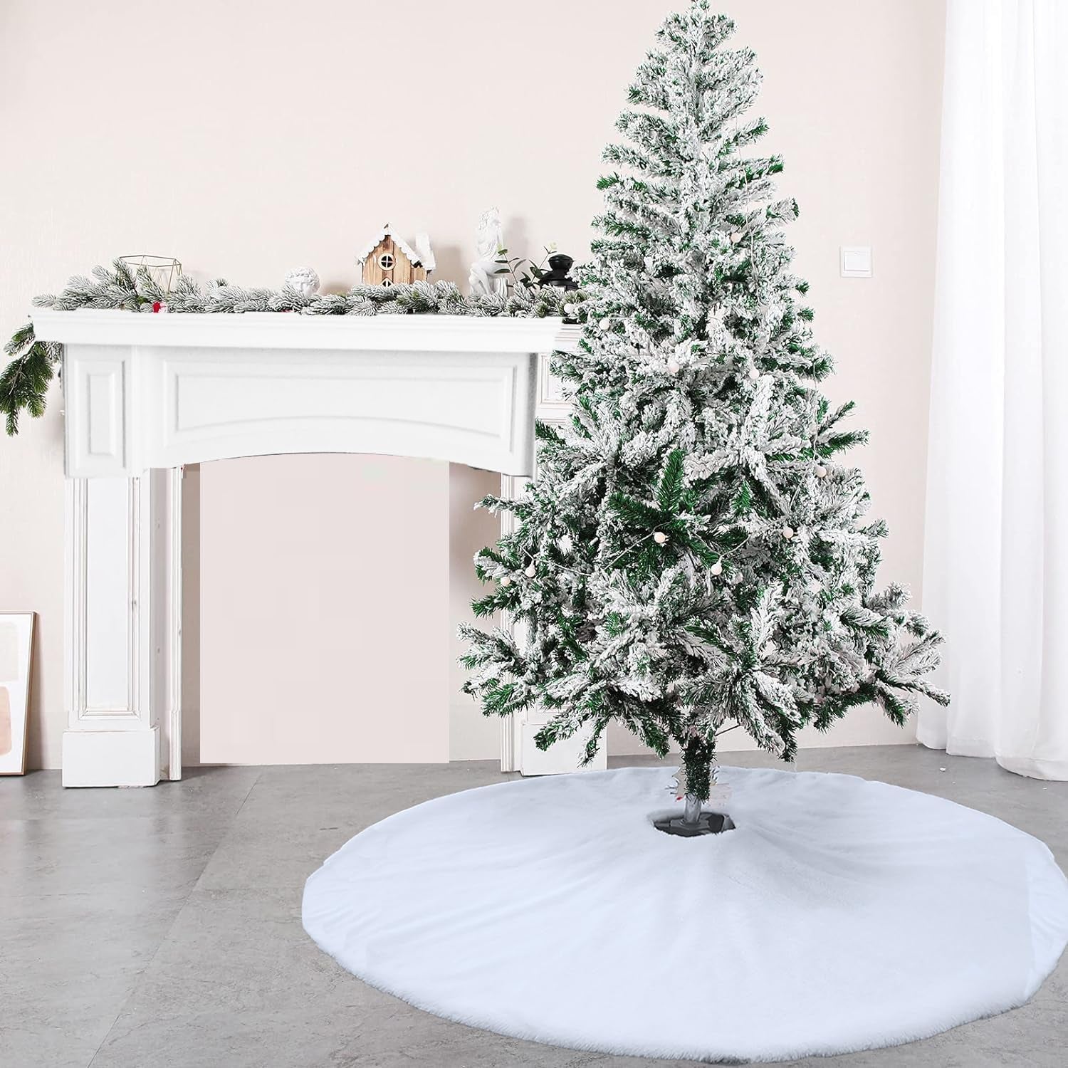 60-Inch White Faux Fur Christmas Tree Skirt for Holiday Decor
