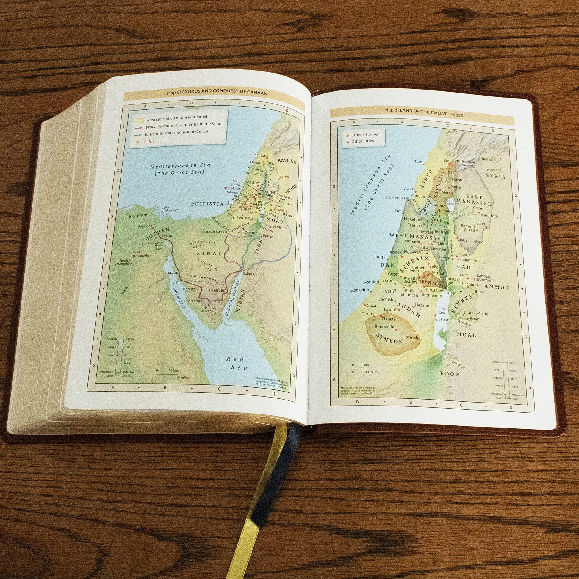 Nkjv, the Bible Study Bible, Leathersoft, Brown, Comfort Print: a Study Guide for Every Chapter of the Bible, (Hardcover)