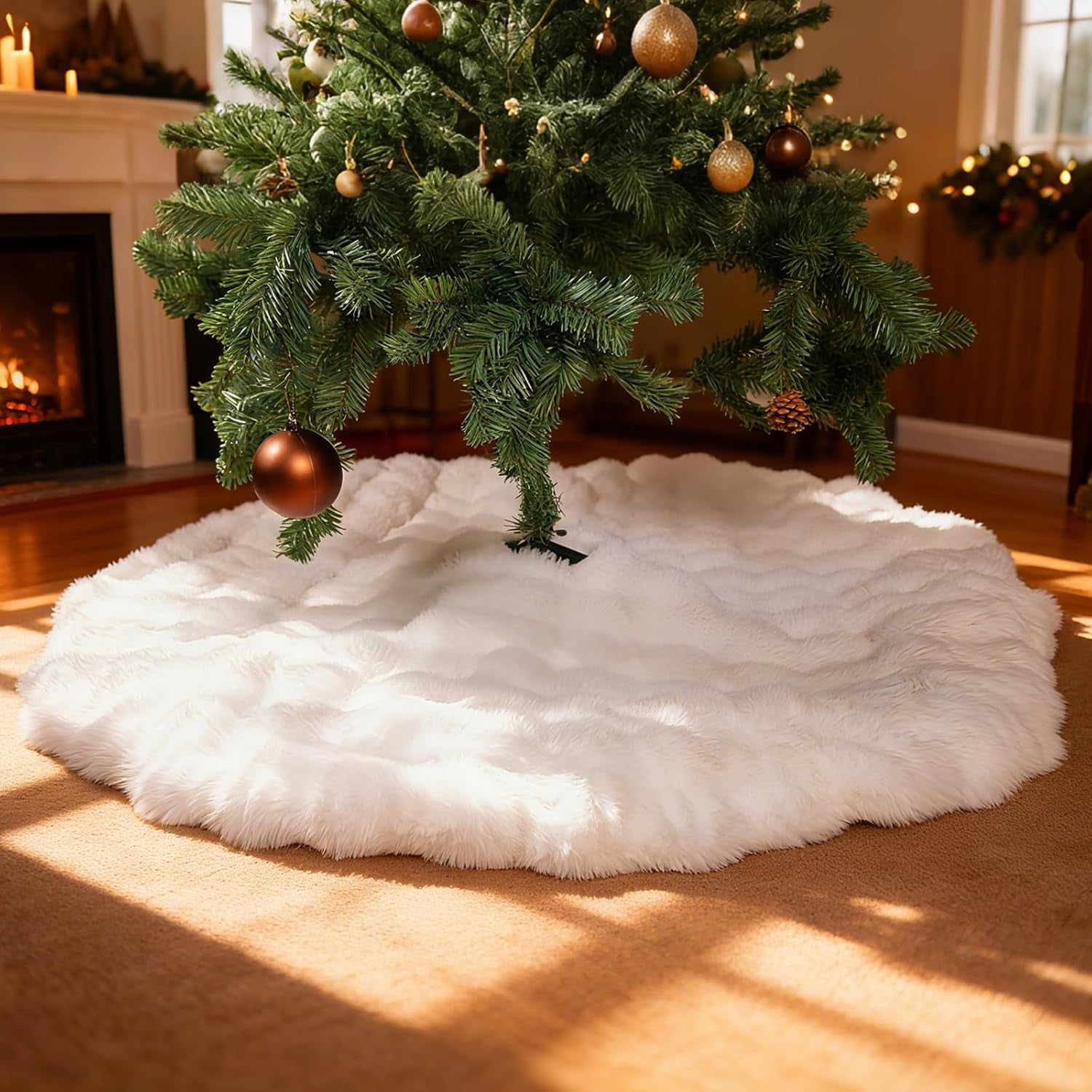 35-Inch White Rabbit Fur Christmas Tree Skirt for Holiday Decor