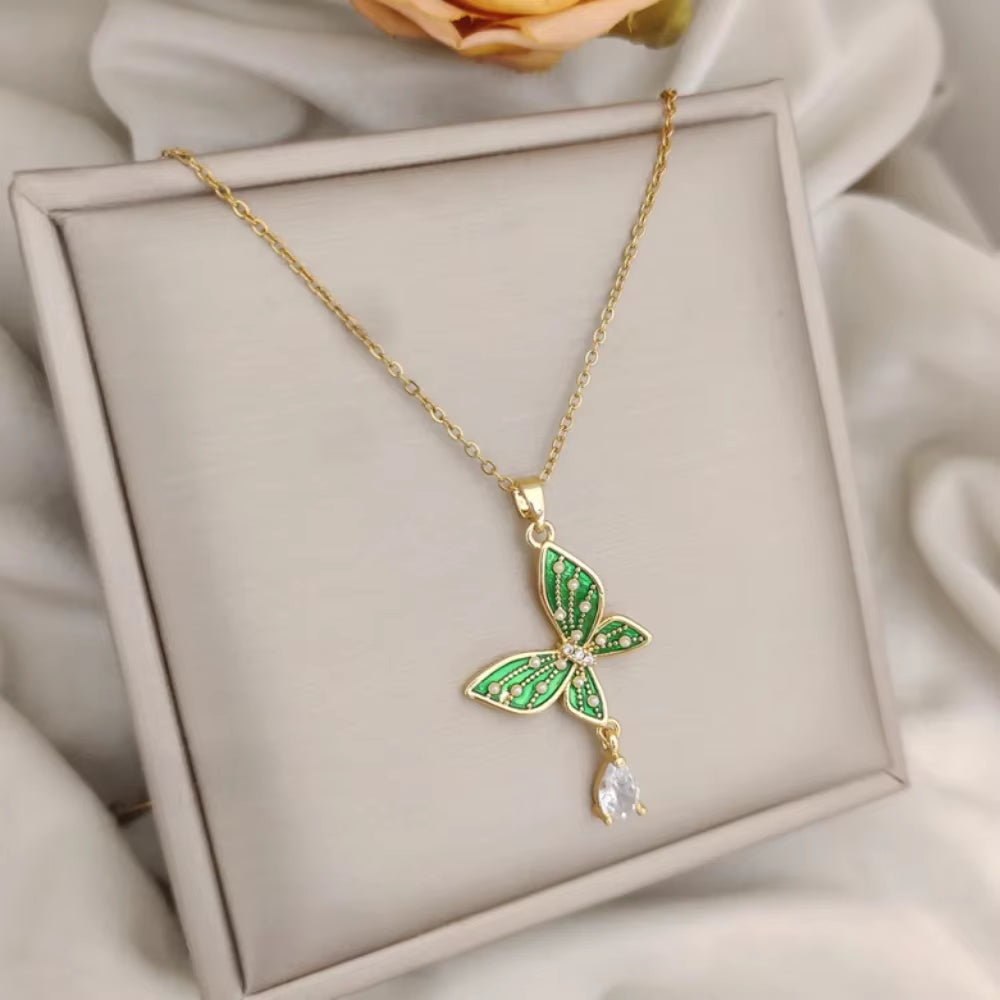 Fashionable and High-End Green Pearl Butterfly Water Droplet Necklace for Female Actors, Elegant Temperament, Versatile Titanium