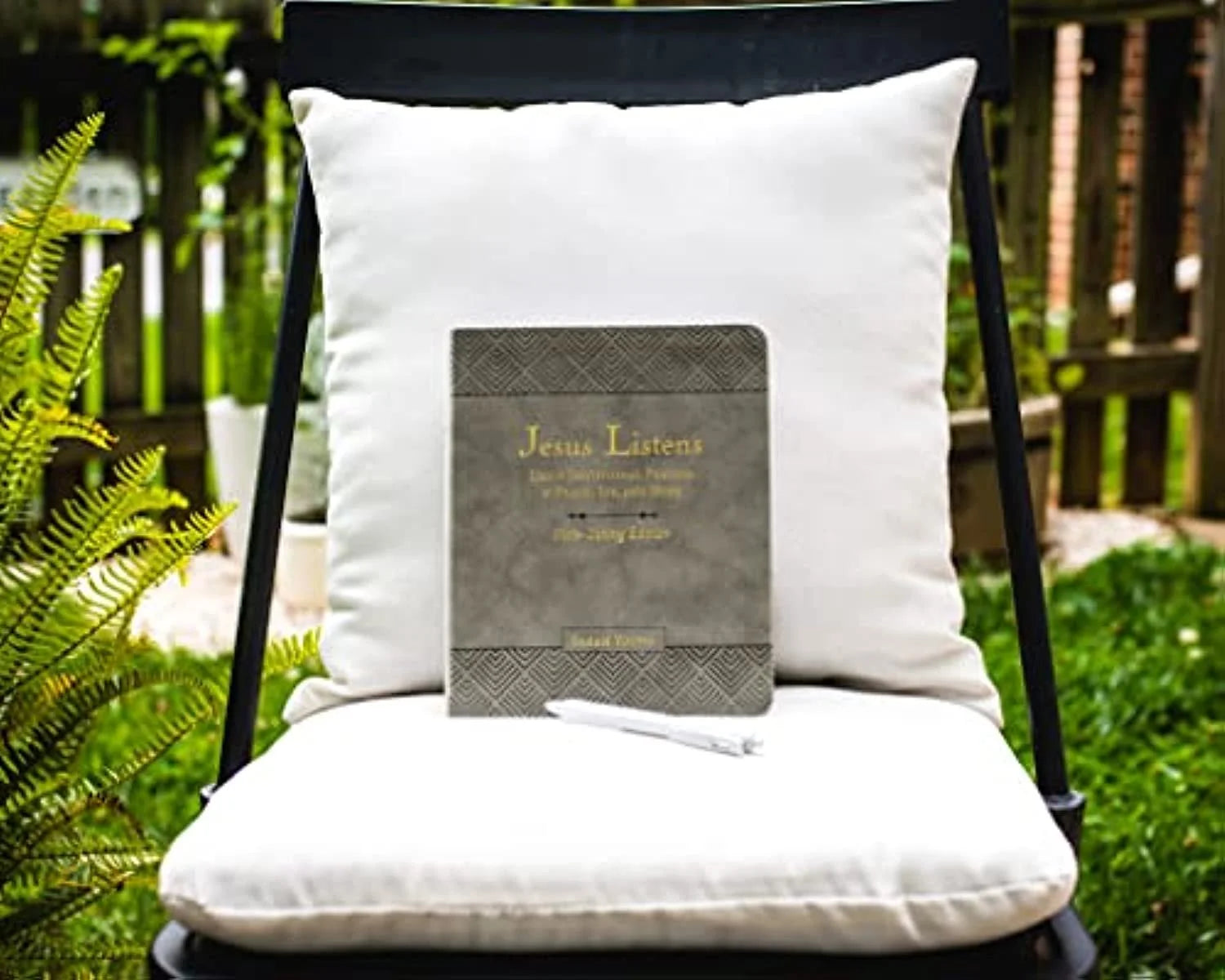 Jesus Listens Note-Taking Edition with Full Scriptures: Daily Devotional Prayers of Peace, Joy, and Hope [Gray] (Hardcover)