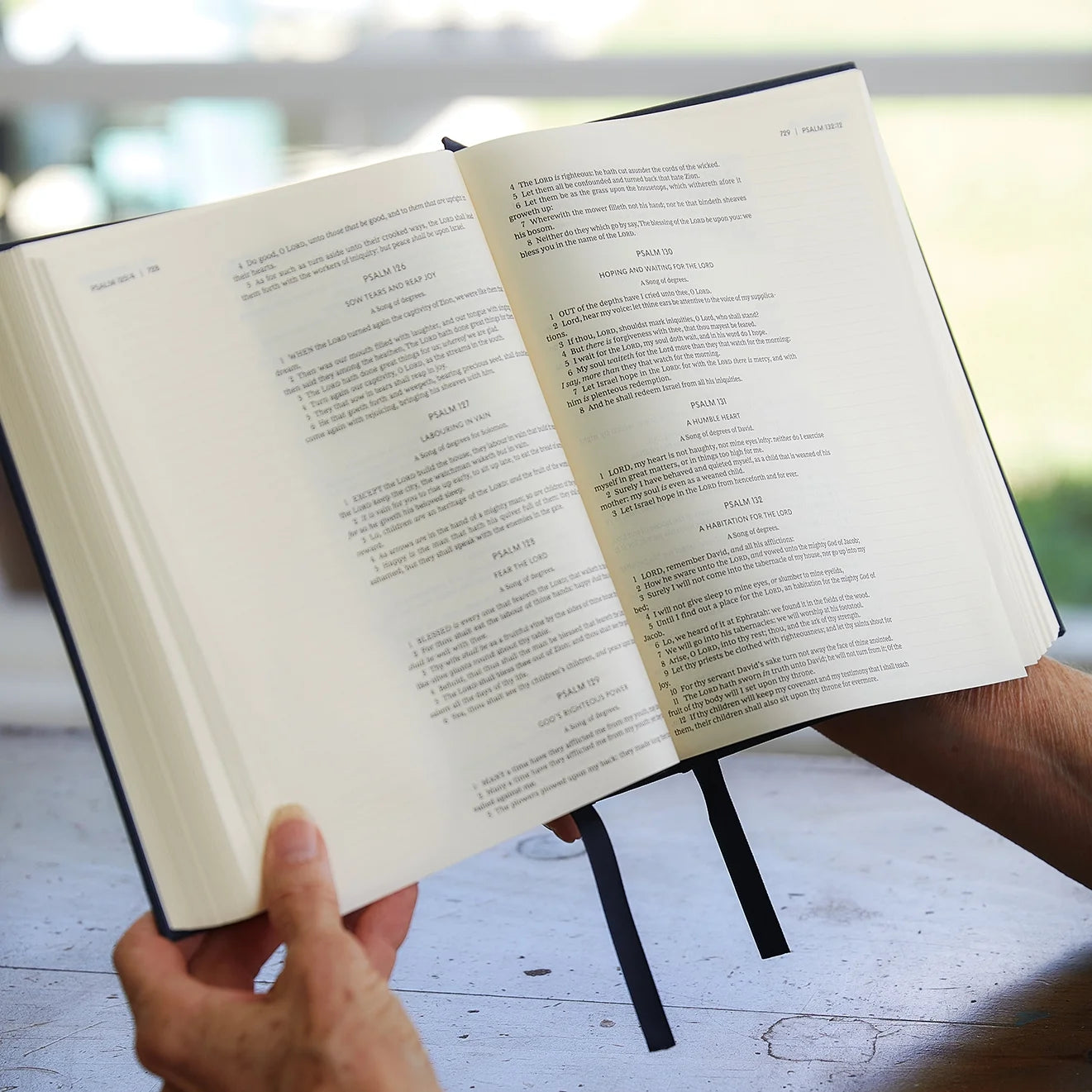 KJV, Journal the Word Bible, Large Print, Green Floral Cloth, Red Letter Edition: Reflect, Journal, or Create Art Next to Your Favorite Verses (Large Print) (Hardcover)